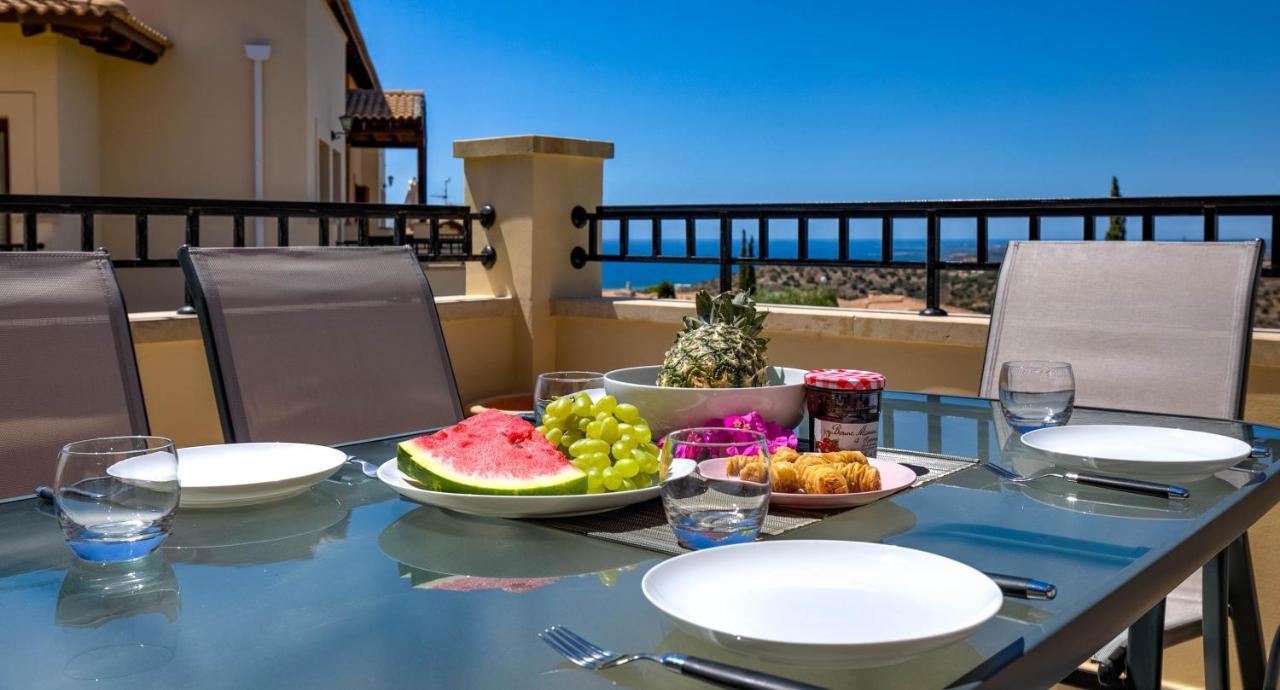 Modern Apartment Nz11 Large Balconies With Sea And Mountain Views 코우클리아 외부 사진